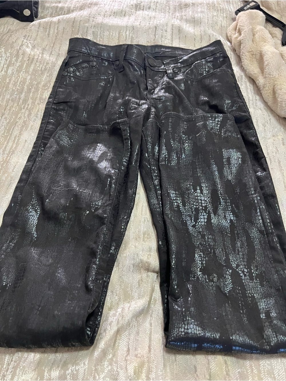 Rock & Republic Black Metallic Snake-Print Jeans